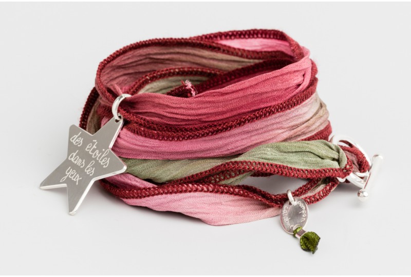 Bracelet ruban de soie Bohème avec médaille 2.7cm et fermoir en argent à personnaliser